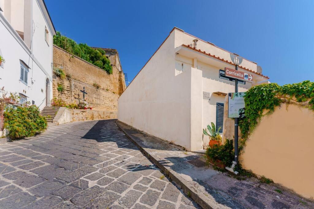 La Casa Di Nina A Corricella Apartment Procida Luaran gambar