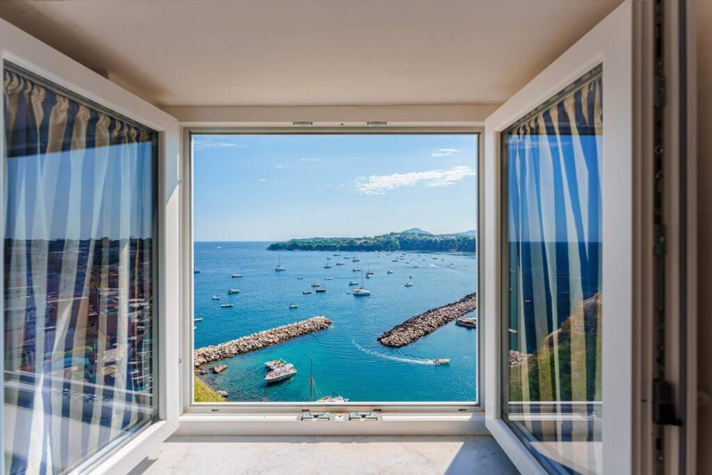 La Casa Di Nina A Corricella Apartment Procida Luaran gambar